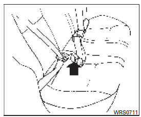 Cinturón de seguridad de dos puntos sin retractor (posición central del asiento trasero)